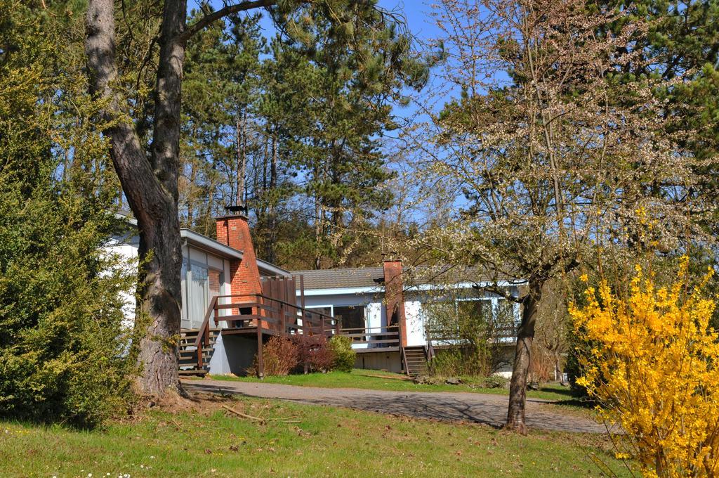 Village De Vacances Waulsort Hastiere-par-dela Exterior photo